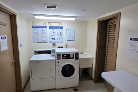 Купить кондоминиум в Авентура, Флорида 2 спальни, 107.49м2, № 1984844 - фото 6