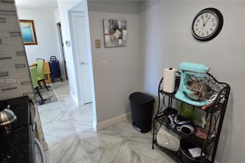 Купить кондоминиум в Авентура, Флорида 2 спальни, 107.49м2, № 1984844 - фото 15