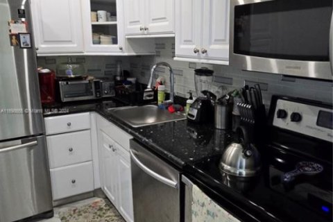 Купить кондоминиум в Авентура, Флорида 2 спальни, 107.49м2, № 1984844 - фото 13