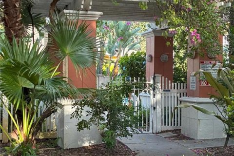 Condo in Tampa, Florida, 2 bedrooms  № 1869822 - photo 3