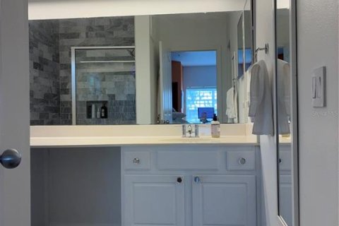 Condo in Tampa, Florida, 2 bedrooms  № 1869822 - photo 9