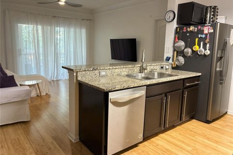 Condo in Tampa, Florida, 2 bedrooms  № 1869822 - photo 5