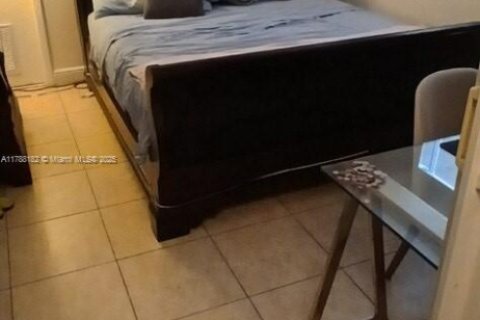 Casa en venta en Naples, Florida, 3 dormitorios № 1863119 - foto 15