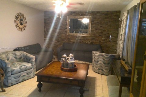 Casa en venta en Naples, Florida, 3 dormitorios № 1863119 - foto 12