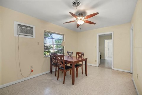 Villa ou maison à vendre à Dunedin, Floride: 8 chambres, 277.22 m2 № 1883610 - photo 17