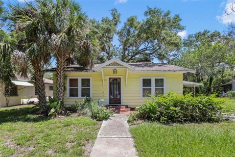 Villa ou maison à vendre à Dunedin, Floride: 8 chambres, 277.22 m2 № 1883610 - photo 1