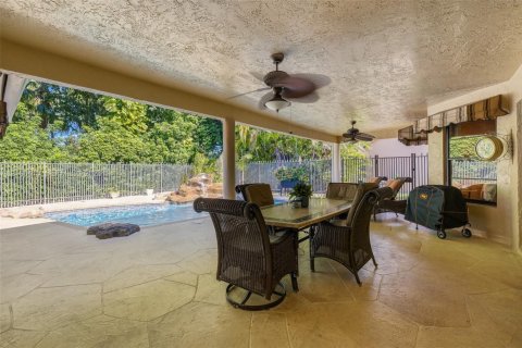 Villa ou maison à vendre à Weston, Floride: 4 chambres, 210.33 m2 № 2417744 - photo 19