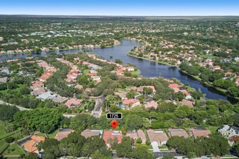 Villa ou maison à vendre à Weston, Floride: 4 chambres, 210.33 m2 № 2417744 - photo 8
