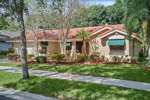 Villa ou maison à vendre à Weston, Floride: 4 chambres, 210.33 m2 № 2417744 - photo 4