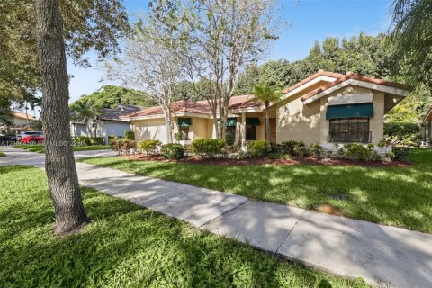 Villa ou maison à vendre à Weston, Floride: 4 chambres, 210.33 m2 № 2417744 - photo 14