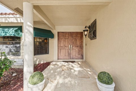 Villa ou maison à vendre à Weston, Floride: 4 chambres, 210.33 m2 № 2417744 - photo 16