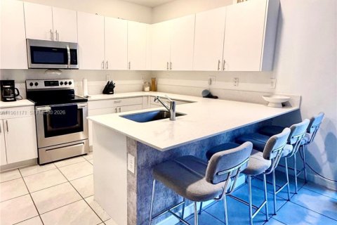 Villa ou maison à louer à Homestead, Floride: 3 chambres, 149.76 m2 № 2022076 - photo 2