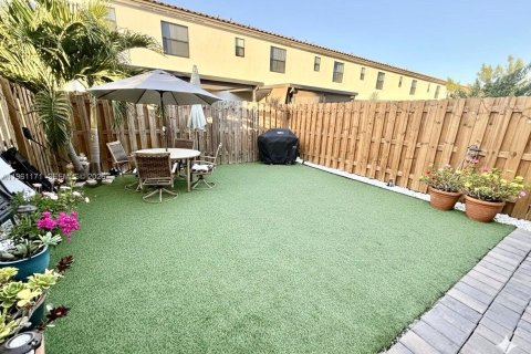 Villa ou maison à louer à Homestead, Floride: 3 chambres, 149.76 m2 № 2022076 - photo 9