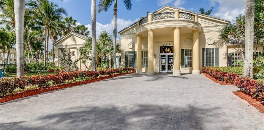 House in Royal Palm Beach, Florida 3 bedrooms, 225.2 sq.m. № 1065805