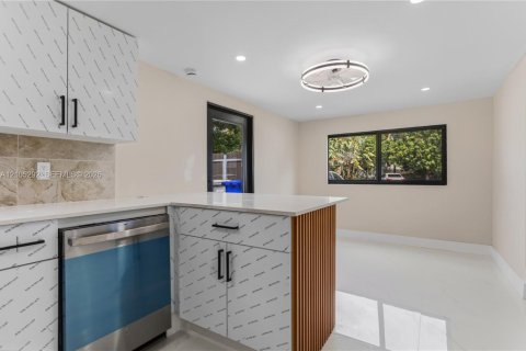 Villa ou maison à vendre à Pompano Beach, Floride: 3 chambres, 103.21 m2 № 2413010 - photo 12
