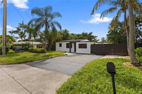 Villa ou maison à vendre à Pompano Beach, Floride: 3 chambres, 103.21 m2 № 2413010 - photo 4