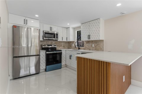 Villa ou maison à vendre à Pompano Beach, Floride: 3 chambres, 103.21 m2 № 2413010 - photo 10