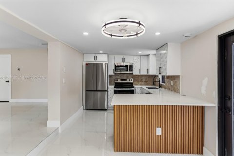 Villa ou maison à vendre à Pompano Beach, Floride: 3 chambres, 103.21 m2 № 2413010 - photo 8