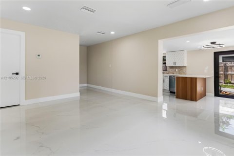 Villa ou maison à vendre à Pompano Beach, Floride: 3 chambres, 103.21 m2 № 2413010 - photo 6