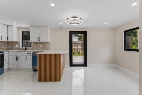 Villa ou maison à vendre à Pompano Beach, Floride: 3 chambres, 103.21 m2 № 2413010 - photo 11
