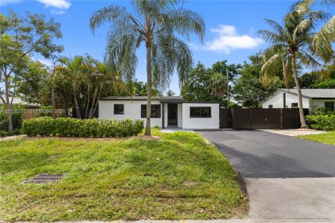 Villa ou maison à vendre à Pompano Beach, Floride: 3 chambres, 103.21 m2 № 2413010 - photo 2