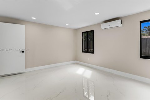 Villa ou maison à vendre à Pompano Beach, Floride: 3 chambres, 103.21 m2 № 2413010 - photo 21