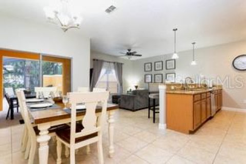 Adosado en venta en Kissimmee, Florida, 4 dormitorios, 176.7 m2 № 2238855 - foto 5