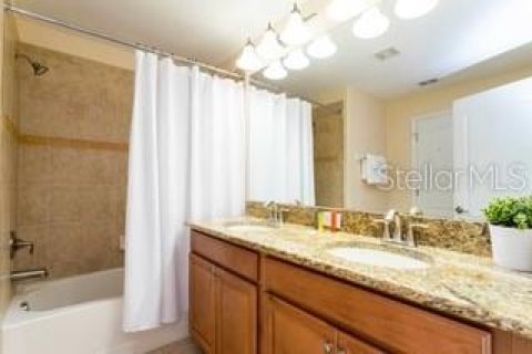 Adosado en venta en Kissimmee, Florida, 4 dormitorios, 176.7 m2 № 2238855 - foto 24
