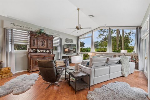 Villa ou maison à vendre à Tampa, Floride: 4 chambres, 300.45 m2 № 2313377 - photo 5