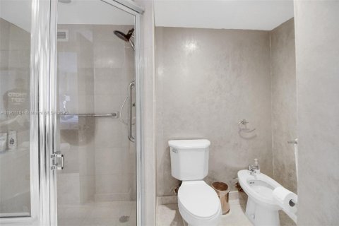 Купить кондоминиум в Майами-Бич, Флорида 2 спальни, 153.29м2, № 2012191 - фото 24