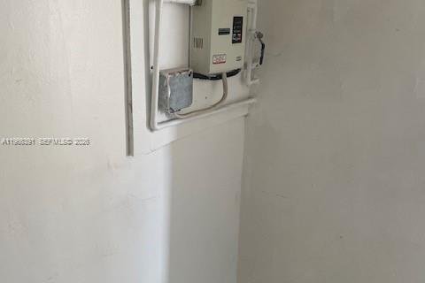 Casa en alquiler en Hialeah, Florida, 1 dormitorio, 62.43 m2 № 2029262 - foto 7