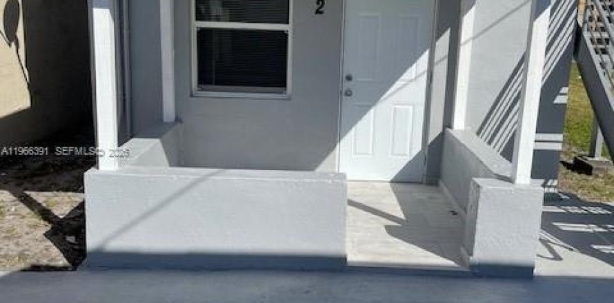 Casa en Hialeah, Florida 1 dormitorio, 62.43 m2 № 2029262