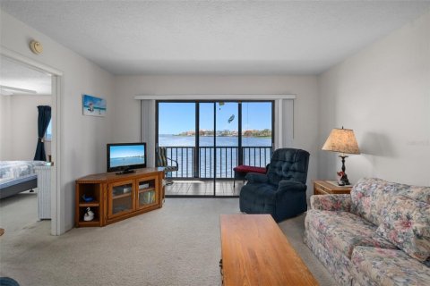 Copropriété à vendre à Port Richey, Floride: 2 chambres, 95.22 m2 № 2103315 - photo 11