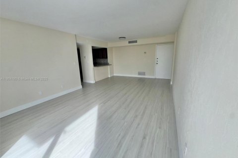 Copropriété à vendre à Miami, Floride: 2 chambres, 64.94 m2 № 1956472 - photo 16