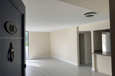 Copropriété à vendre à Miami, Floride: 2 chambres, 64.94 m2 № 1956472 - photo 4