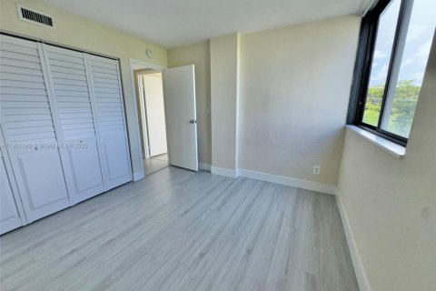 Copropriété à vendre à Miami, Floride: 2 chambres, 64.94 m2 № 1956472 - photo 10