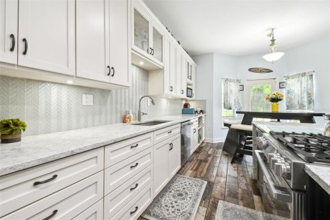 House in Lakeland, Florida 3 bedrooms, 200.2 sq.m. № 1789109 - photo 6