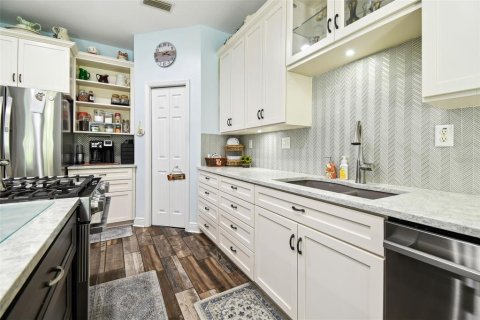 House in Lakeland, Florida 3 bedrooms, 200.2 sq.m. № 1789109 - photo 8