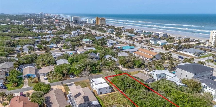 Land in New Smyrna Beach, Florida № 2098782