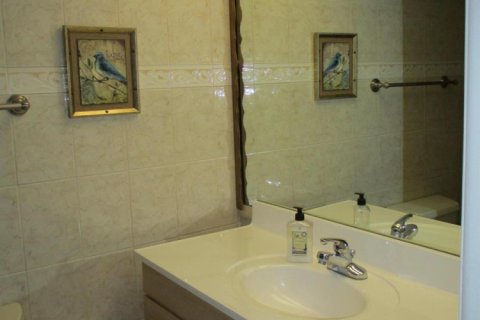 Купить кондоминиум в Помпано-Бич, Флорида 4 комнаты, 102.19м2, № 2173338 - фото 27