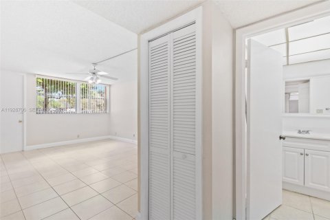 Copropriété à louer à Weston, Floride: 2 chambres, 114.73 m2 № 1987101 - photo 15