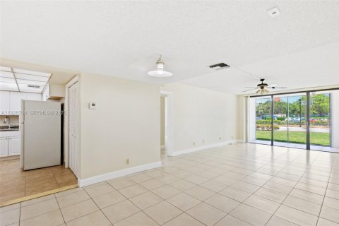 Copropriété à louer à Weston, Floride: 2 chambres, 114.73 m2 № 1987101 - photo 6