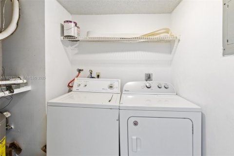 Copropriété à louer à Weston, Floride: 2 chambres, 114.73 m2 № 1987101 - photo 14