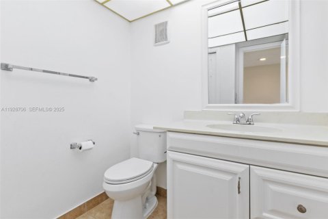 Copropriété à louer à Weston, Floride: 2 chambres, 114.73 m2 № 1987101 - photo 7