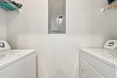 Copropriété à vendre à Orlando, Floride: 2 chambres, 112.6 m2 № 2400405 - photo 26