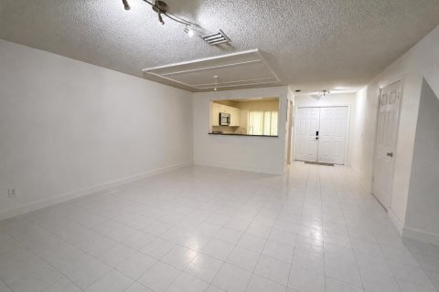 Touwnhouse à vendre à Sunrise, Floride: 2 chambres, 128.95 m2 № 2086268 - photo 3
