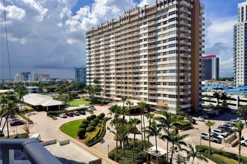 Condo à Hallandale Beach, Floride, 1 chambre  № 2381770