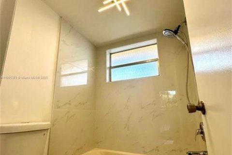 Купить кондоминиум в Маргит, Флорида 1 спальня, 66.89м2, № 1957257 - фото 10