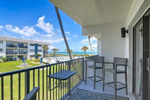 Condo in Ormond Beach, Florida, 2 bedrooms № 2195458 - photo 2