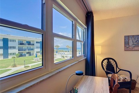 Condo in Ormond Beach, Florida, 2 bedrooms № 2195458 - photo 19